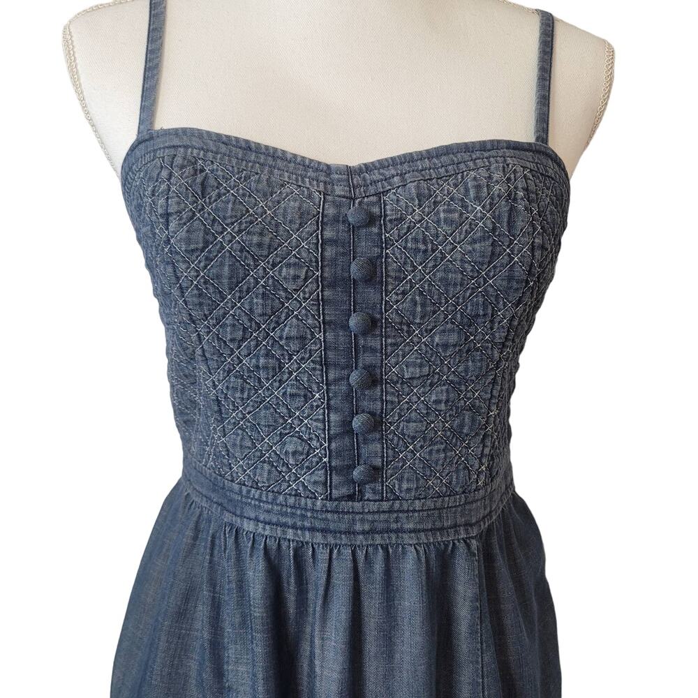 American Eagle Chambray Dress Smocked Button Front Size 6 - Picture 2 of 5